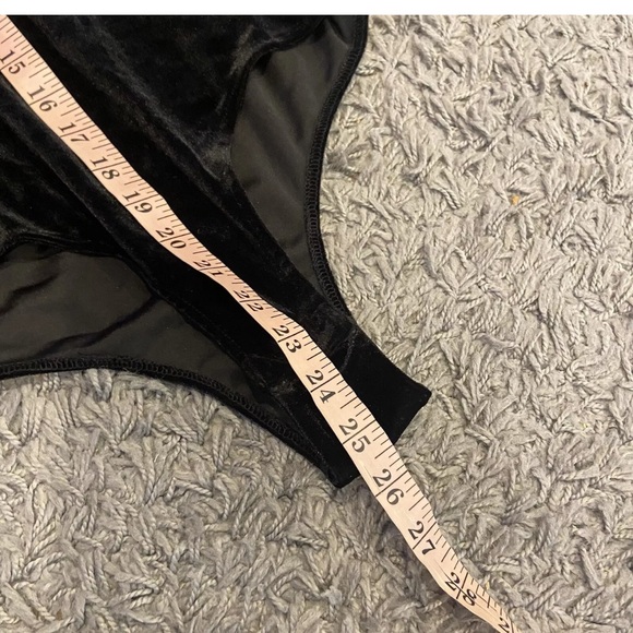 MISA LOS ANGELES Linde Velvet Bodysuit - Black - Size Small - Picture 7 of 7